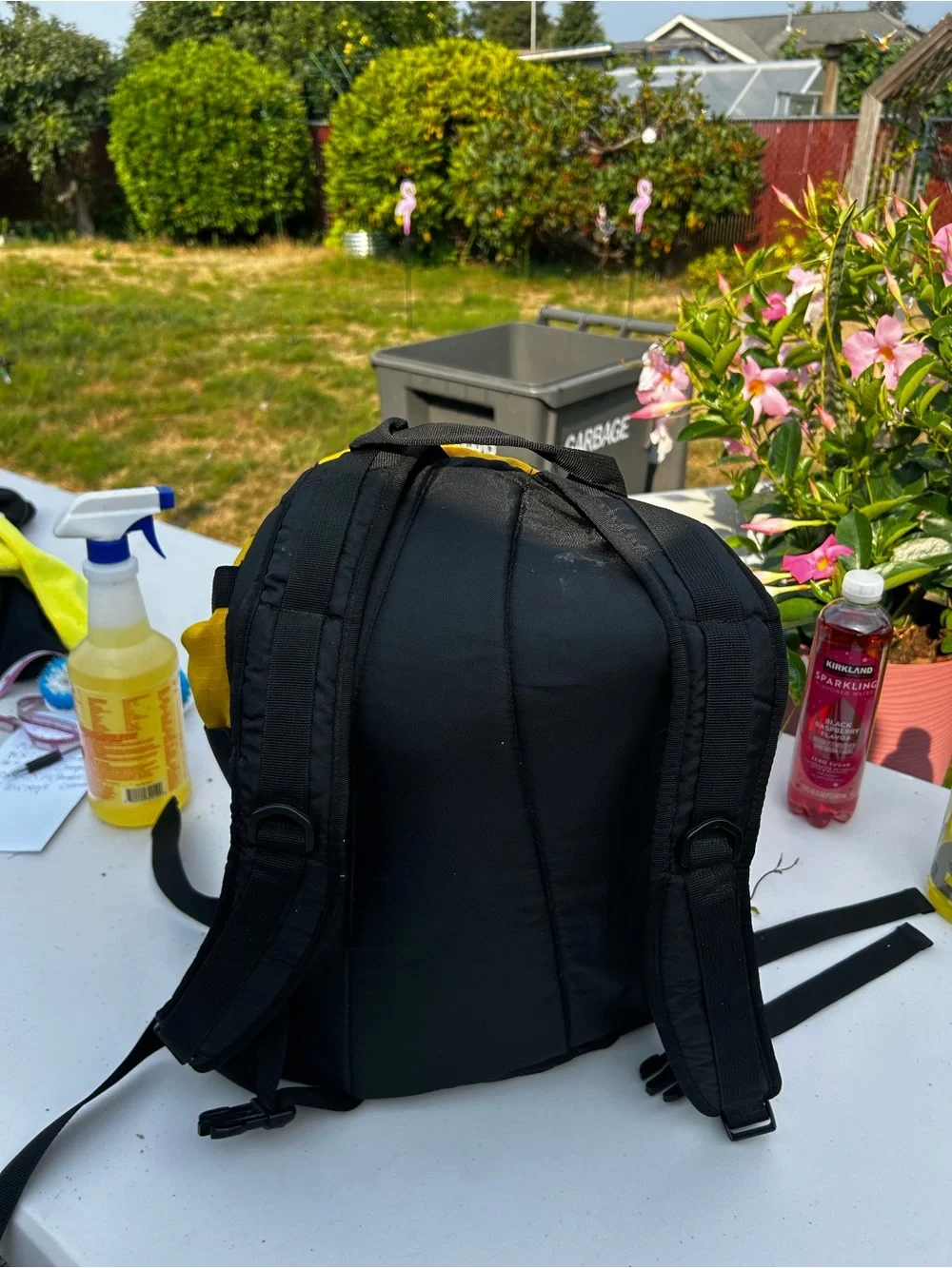 First down Men’s Yellow & Black Hiking Backpack Sz 18”x12”x8”